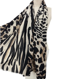 Accessories: Frontline Scarf – Animal – 70508-31