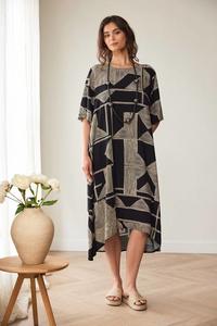 Peruzzi – Geo Print Dress S26520 Black/Vanilla