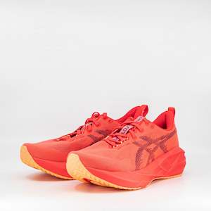 B Standard: Asics Novablast 5 (B Standard) Womens Flash Red/Edo Purple