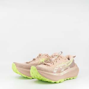 Asics Trabuco Max 4 (B Standard) Women Pale Apricot/Cream