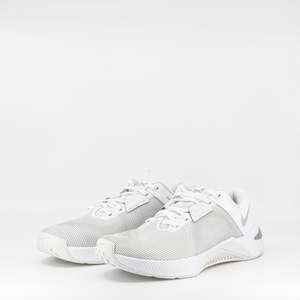 Nike Metcon 10 (B Standard) Womens White/Metallic Silver