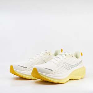 Saucony Hurricane 25 (B Standard) Womens Ivory/Tender