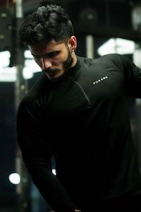 Axis Pullover Black