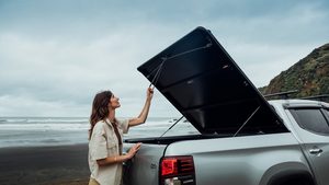 Mitsubishi Triton Defender Hard Lid Fully Equipped