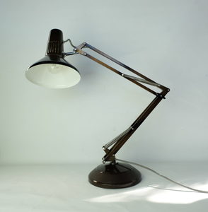 Large Anglepoise – by Superlux