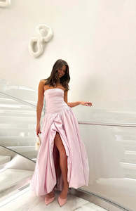 AJE - VIOLETTE BUBBLE HEM MAXI PINK