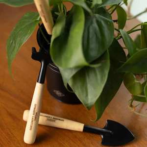 Gents Hardware And Triumph And Disaster: Gent's Hardware Mini Garden Tools