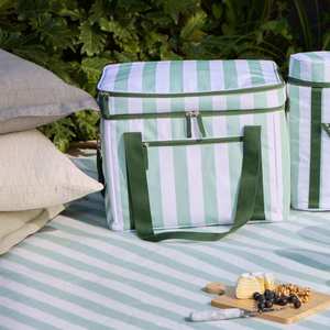 Summer Fun: Davis & Waddell Saltara Cooler Bag Green