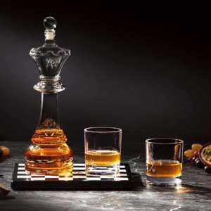 Preston Chess Whisky Set