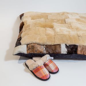 New Zealand Made: Sheepskin Pet Bed NZ Made