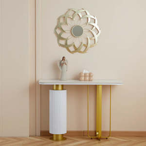 Pillow: Eva Mirror 700mm Stylized Leaf Design Gold