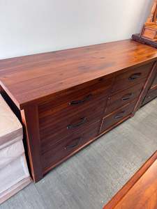 Bedroom: Canterbury Dresser 6 Drw-CLEARANCE
