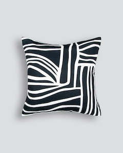 Ollo In Outdoor: Maze Black Cushion