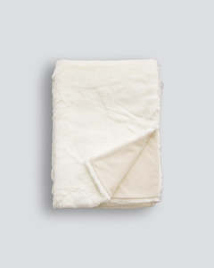 Light Feminine: Polar Bear Throw