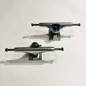 Trucks: THUNDER TRUCKS POLISHED