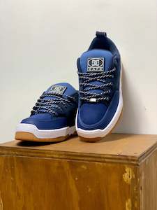 Dc: DC CLOCKER 2 CAFE SHOE