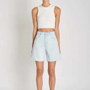 Abrand: A BRAND CARRIE SHORT WMNS