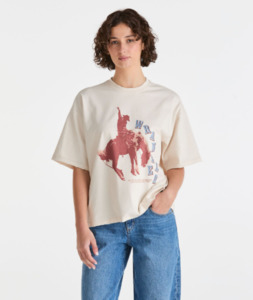 Sale Womens: WRANGLER BUCKING BOXED TEE WMN