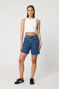 A BRAND CARRIE BELLA SHORT WMN