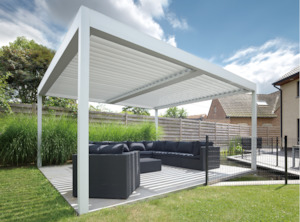 Modern Aluminium Louvered Pergola - Customisable Outdoor Shelter