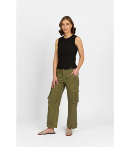 True tank - Tops : Gaby's Warkworth - KNEWE H24