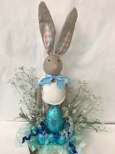 Easter: Easter Bunny in Blue