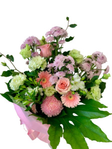 Graduation Flowers: Pink with Roses