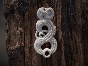 Rangi Wills 'Toa 2' bone carving