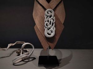 Rangi Wills 'Manaia 2' bone carving