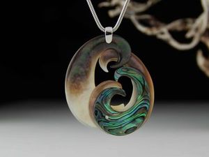 Neil Hanna: Neil Hanna pendant 813