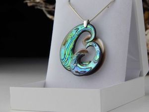 Neil Hanna pendant 814