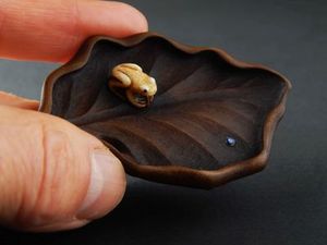 Doug Marsden: Native Frog carving by Doug Marsden