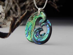 Neil Hanna pendant 868