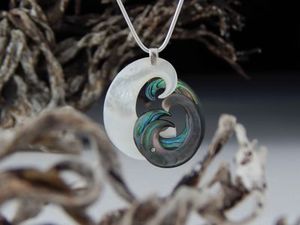 Neil Hanna pendant 869