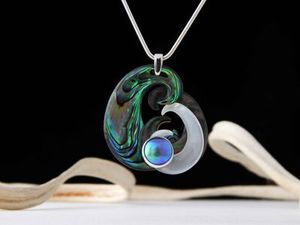 Neil Hanna: Neil Hanna pendant 912