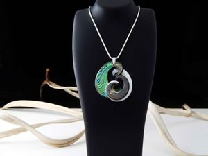 Neil Hanna: Neil Hanna pendant 915