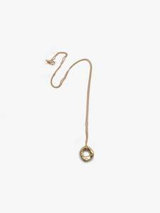 Necklaces: Small Circle Pendant with Diamond