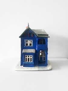 Six Sisters House on Marine Parade, Napier - circa 1800s