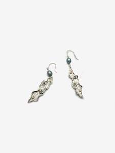 Sarah Thomas: Seaweed Earrings