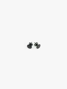 Ilse Marie Erl: Round (S) Oxidised Studs