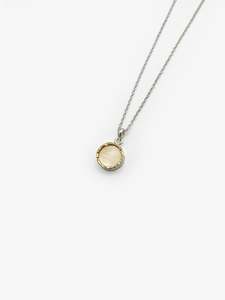 13mm  Gold Lipped Shell Pendant Necklace (DM630)