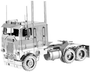 Metal Earth: Metal Earth: Freightliner Flat Nose Truck