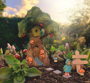 Products: Fairy Garden Apple Tree House – 15cm