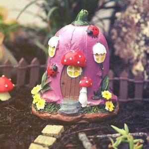 Products: Flower Fairy House – 9cm