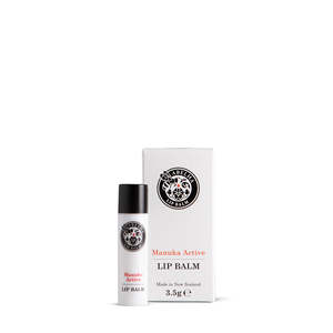 All: Abelha Lip Balm
