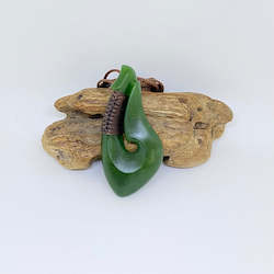 Hei Matau Fish Hook: Ridge-bound Hei Matau Pendant