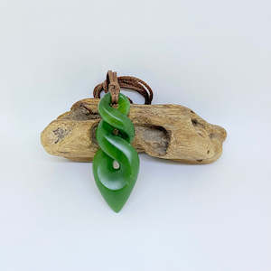 Double Pikorua / Twist Pendant