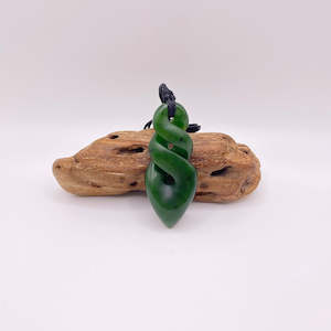 Kawakawa Double Pikorua / Twist Pendant