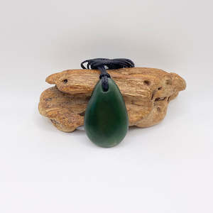 Roimata Kuru Drop: Wide Kawakawa Roimata Drop Pendant