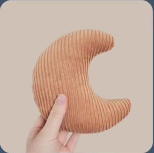 Ribbed Moon Cushion | Caramel